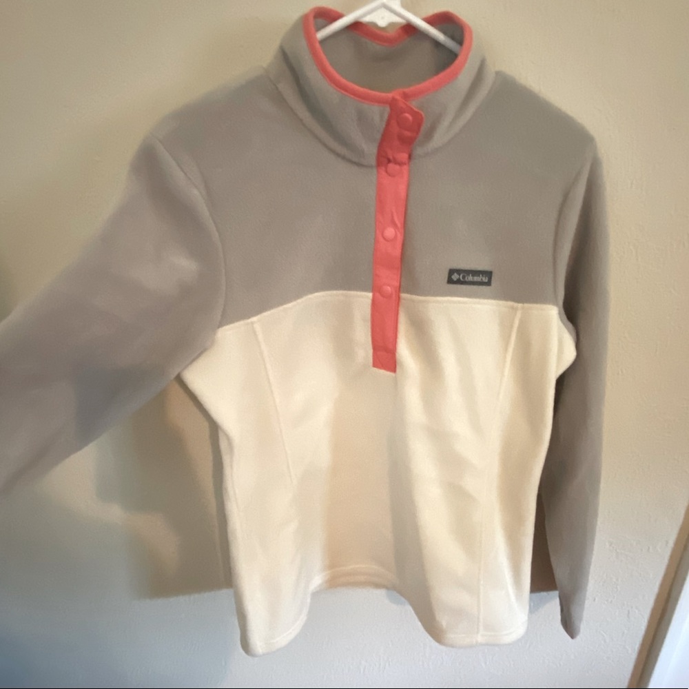 Size M Columbia pullover